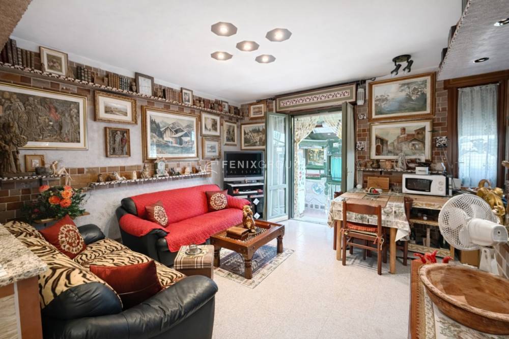 appartamento in vendita a Vimercate in zona Centro Storico