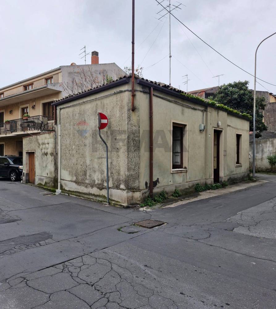 casa indipendente in vendita a Belpasso