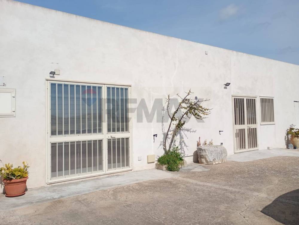 casa indipendente in vendita a Modica