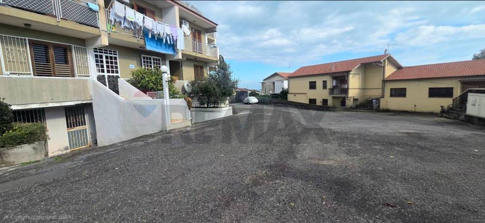 casa semindipendente in vendita ad Aci Castello
