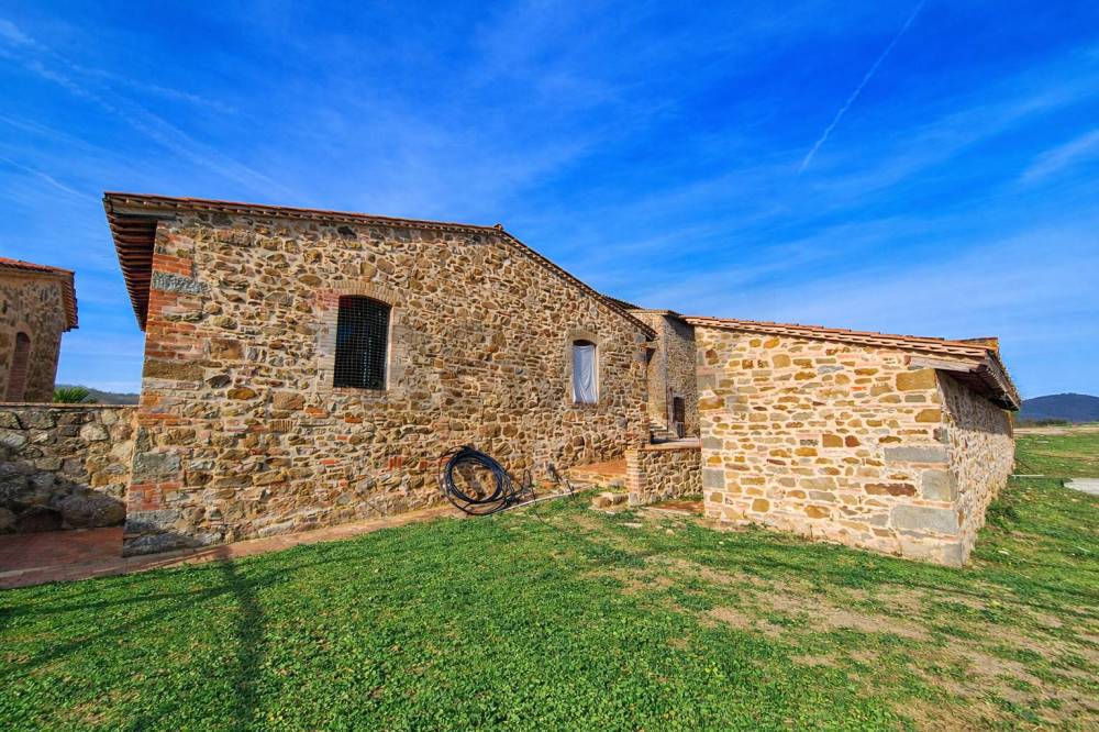 appartamento in vendita a Bucine in zona Rapale