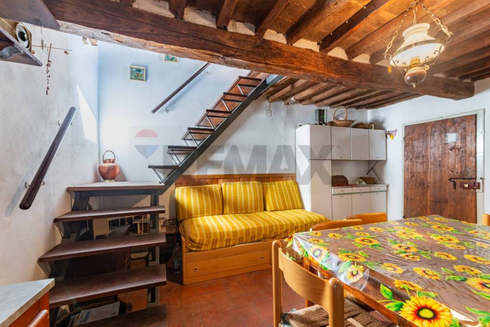 appartamento in vendita a Bucine in zona Badia Agnano