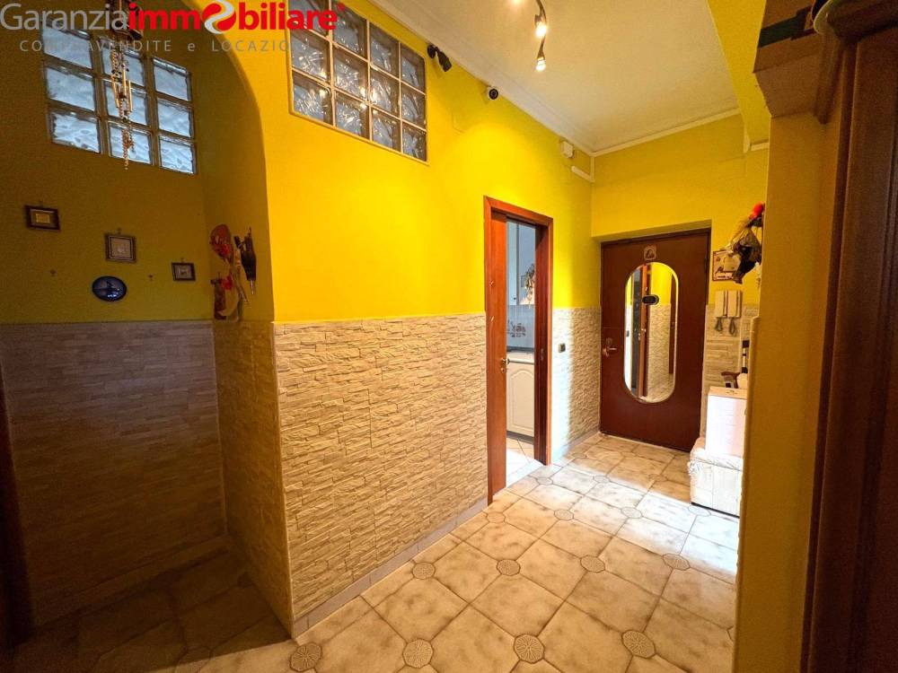 appartamento in vendita a Napoli in zona Capodichino