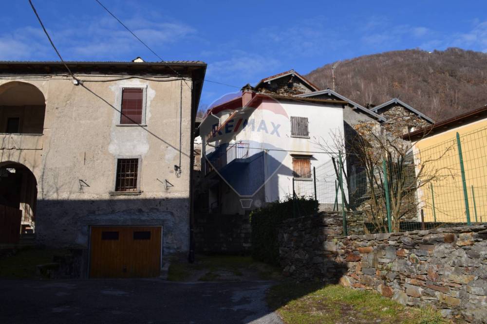 appartamento in vendita a Valle Cannobina in zona Cavaglio-Spoccia